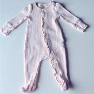 Baby Gap girls one piece pjs EUC Size 0-3